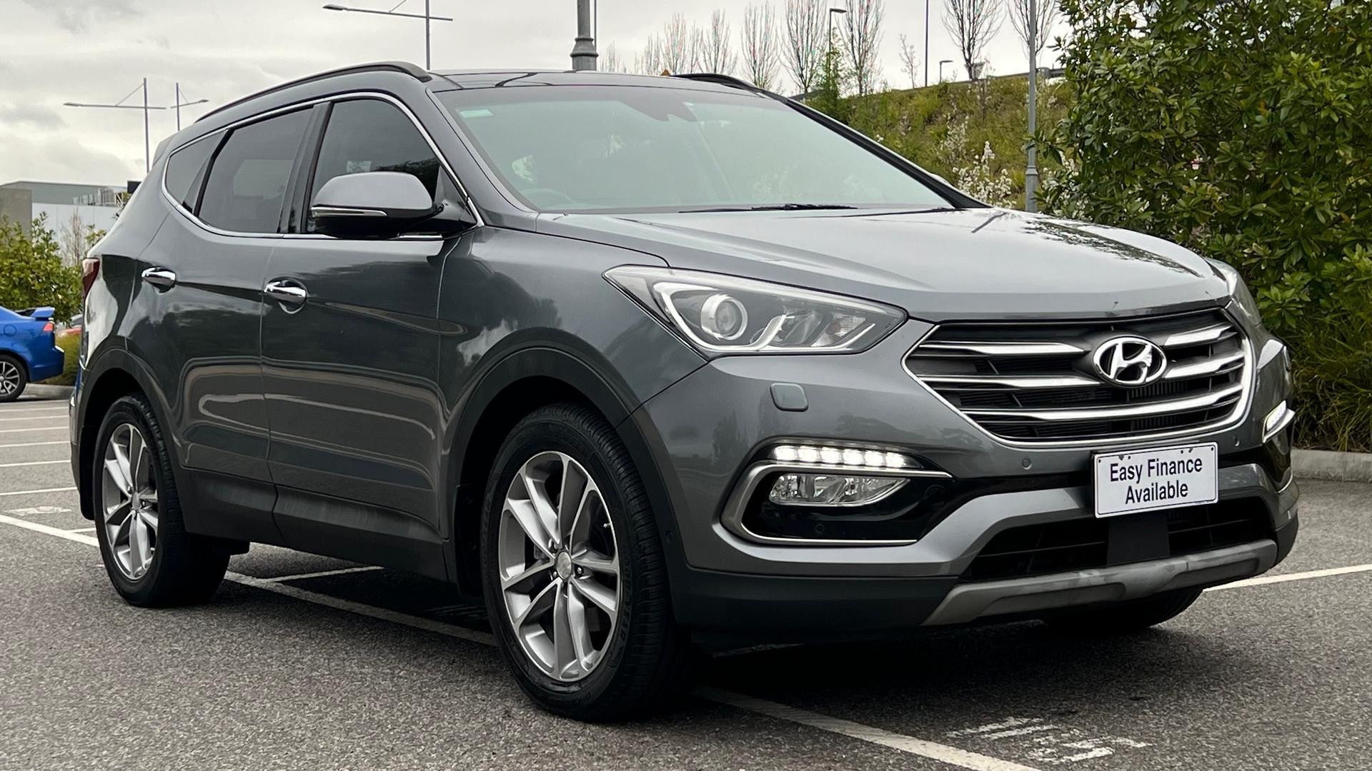 Hyundai Santa Fe image 2