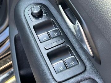 https://dvg-vehicle-assets.s3.amazonaws.com/V004449/9litjlzopfld2xh1dli7lnfxv.jpg