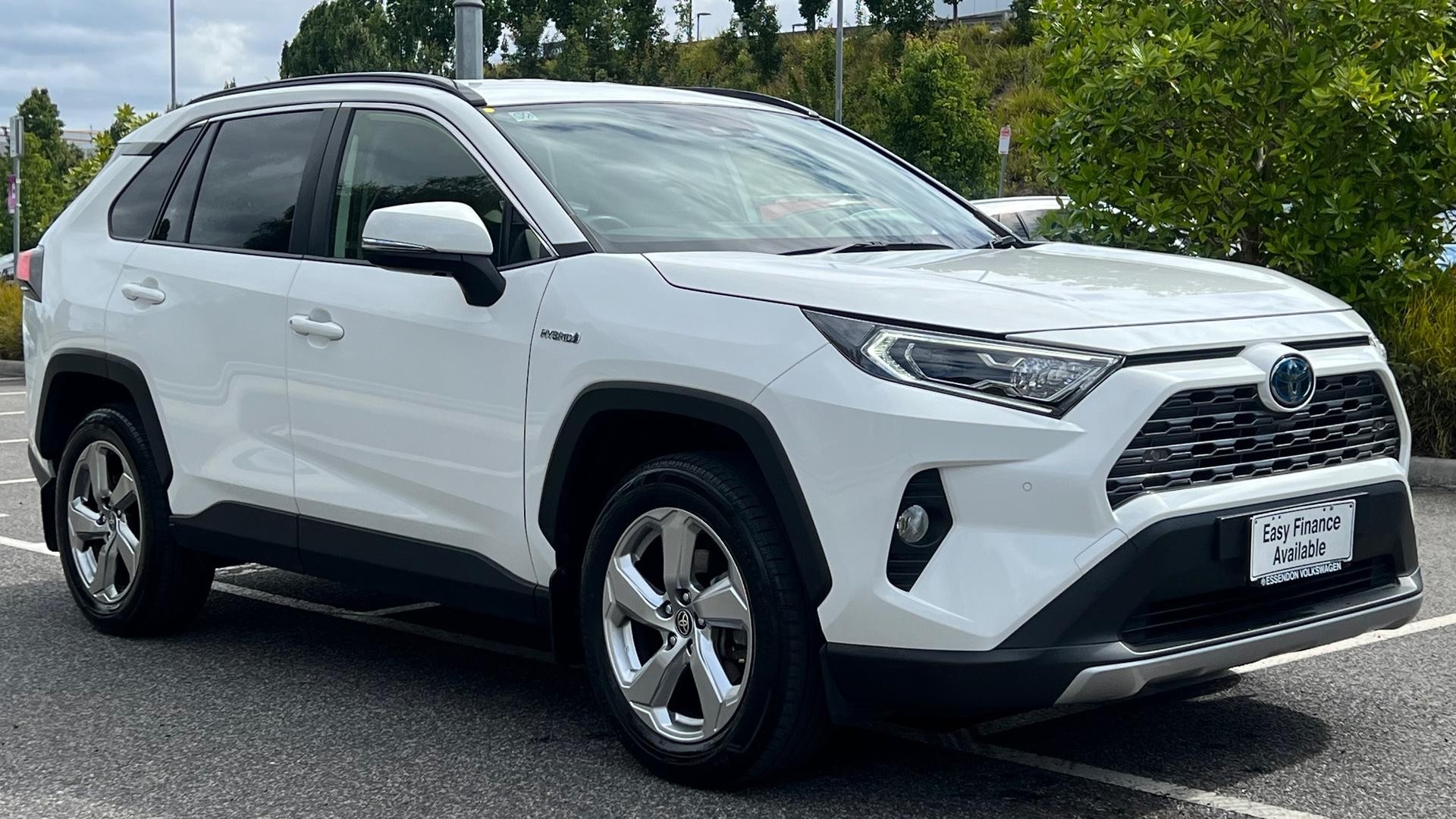 Toyota Rav4 image 2