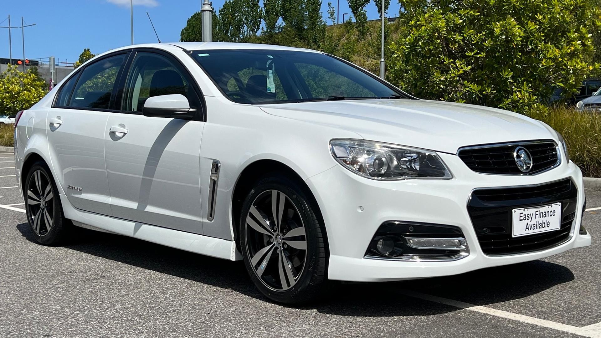 Holden Commodore image 2