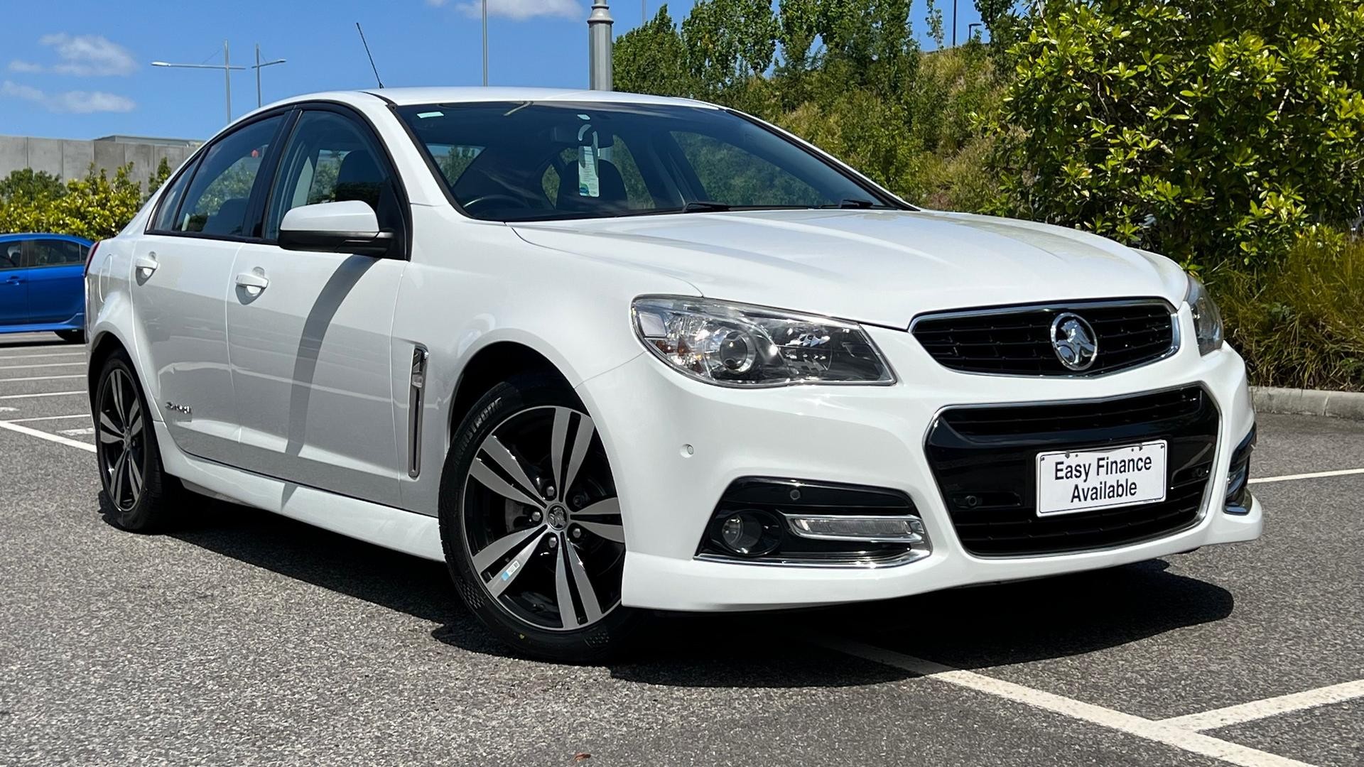 Holden Commodore image 1