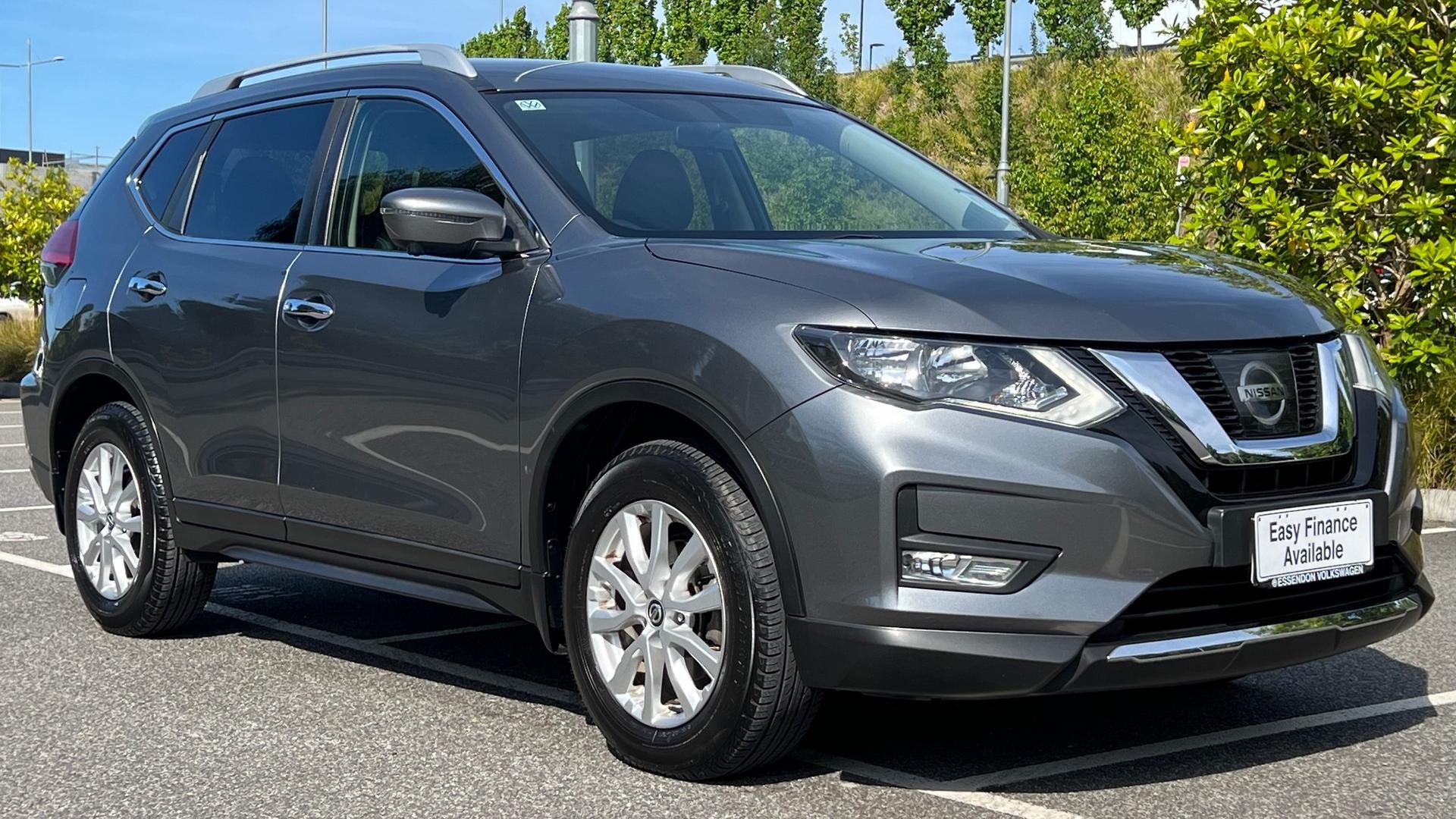 Nissan X-trail image 2