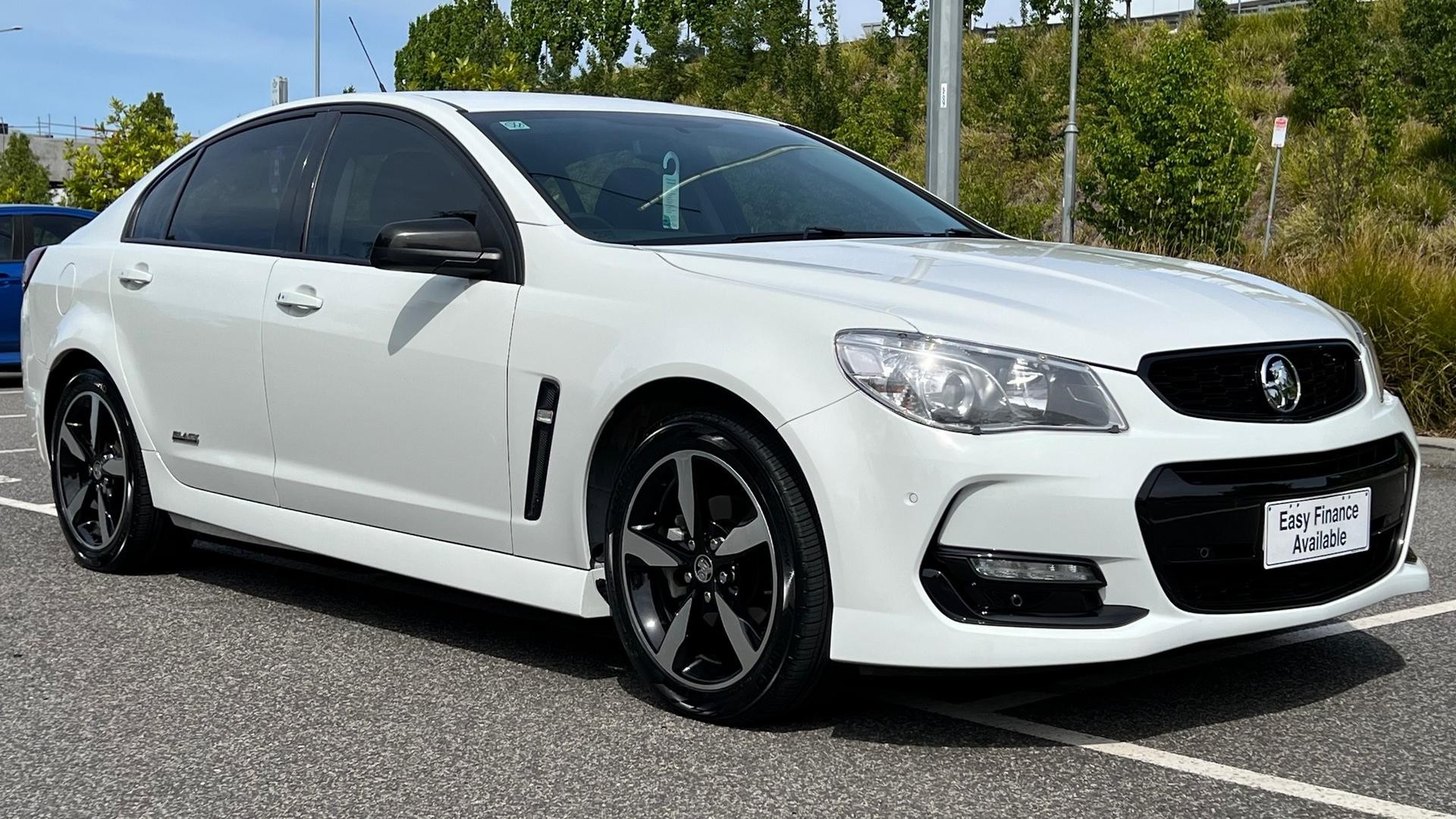 Holden Commodore image 2