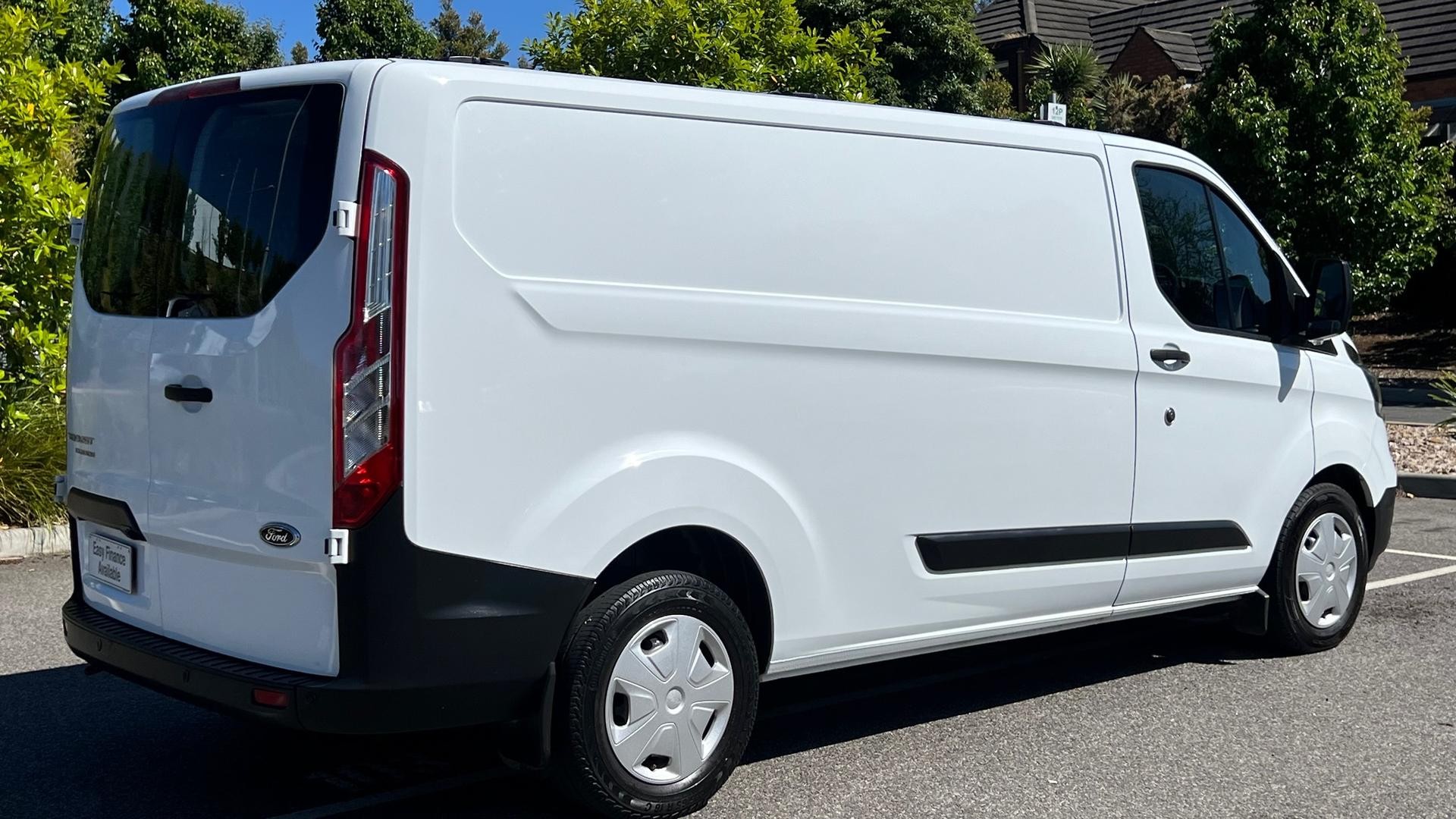 Ford Transit image 4