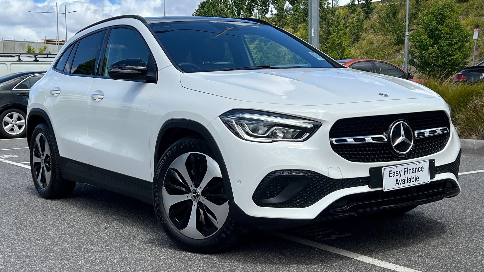 Mercedes Benz Gla-class image 1