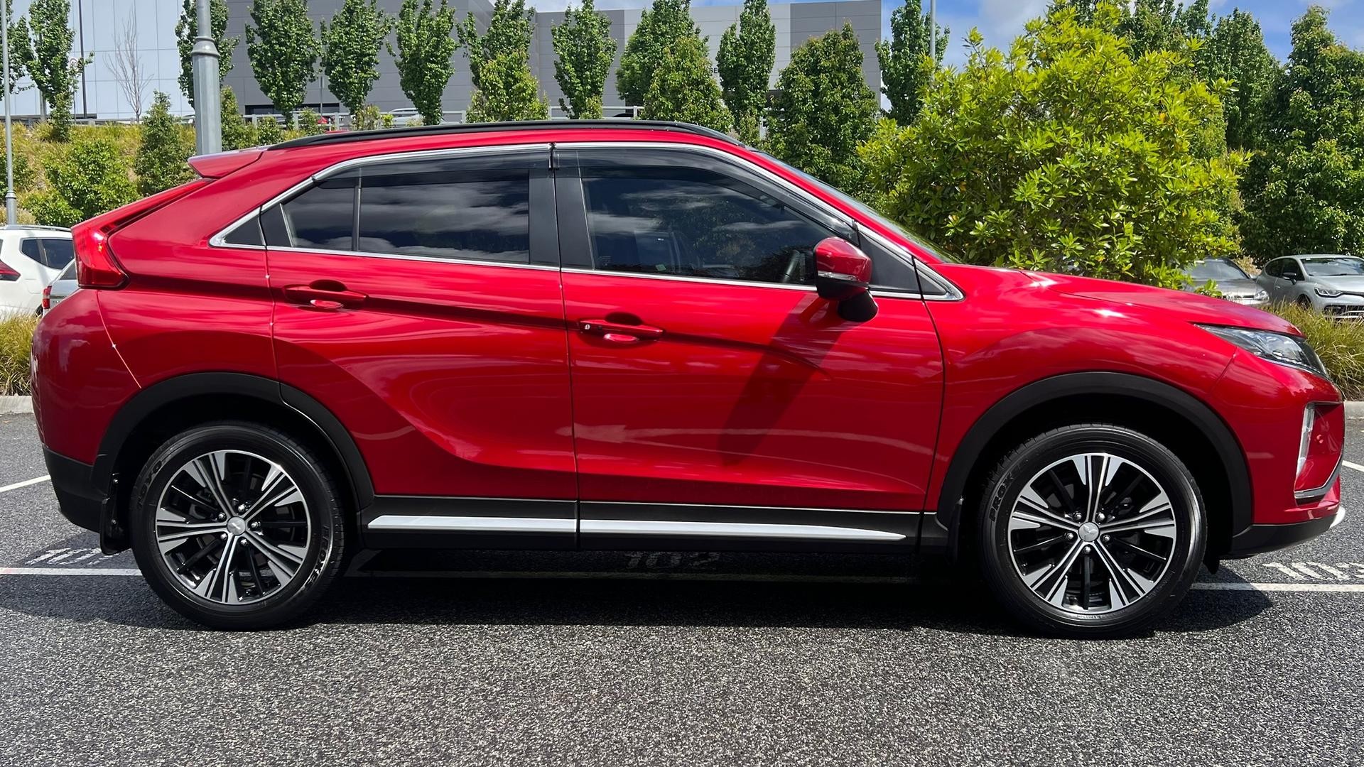 Mitsubishi Eclipse Cross image 3