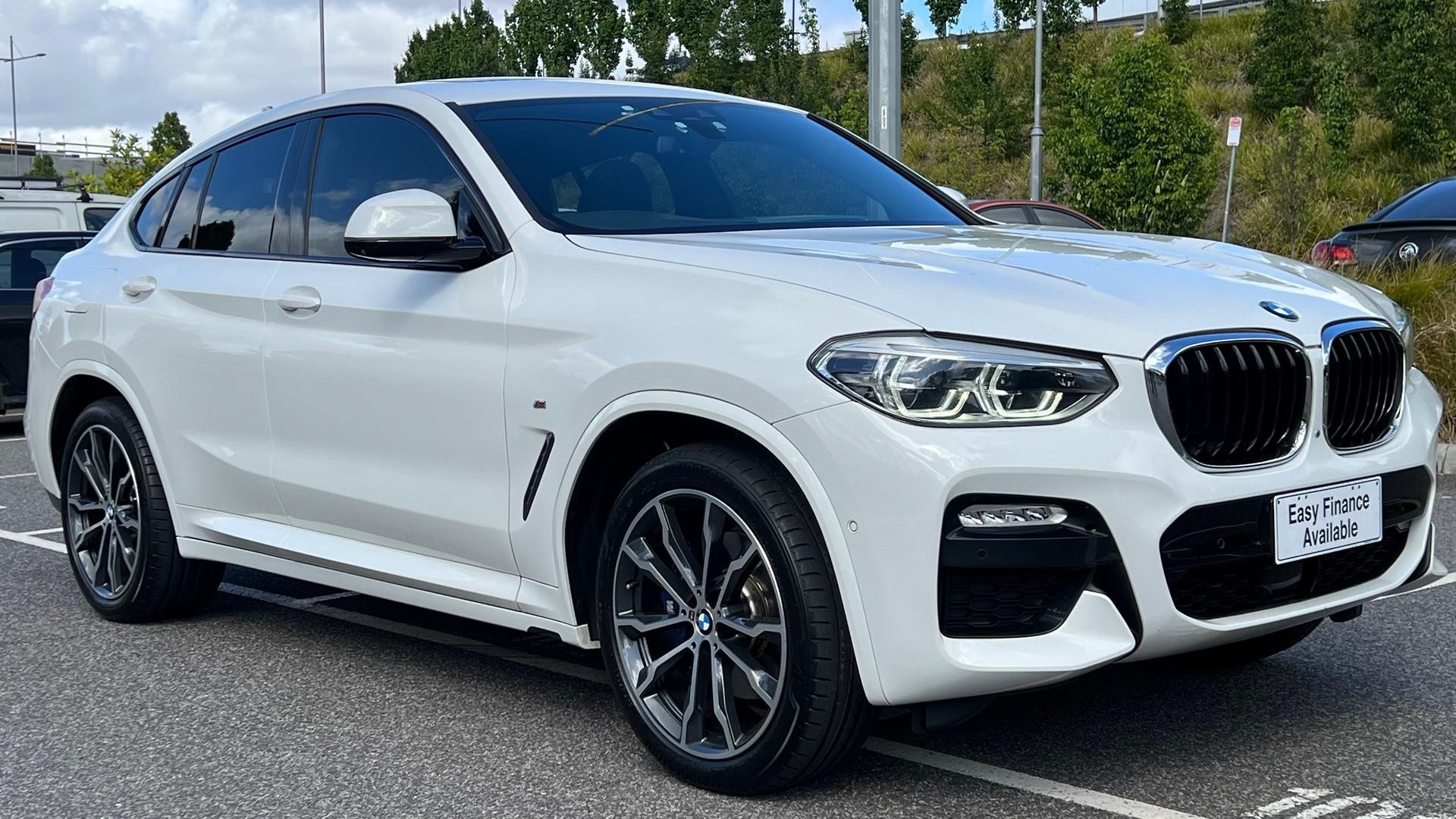 BMW X4 image 2