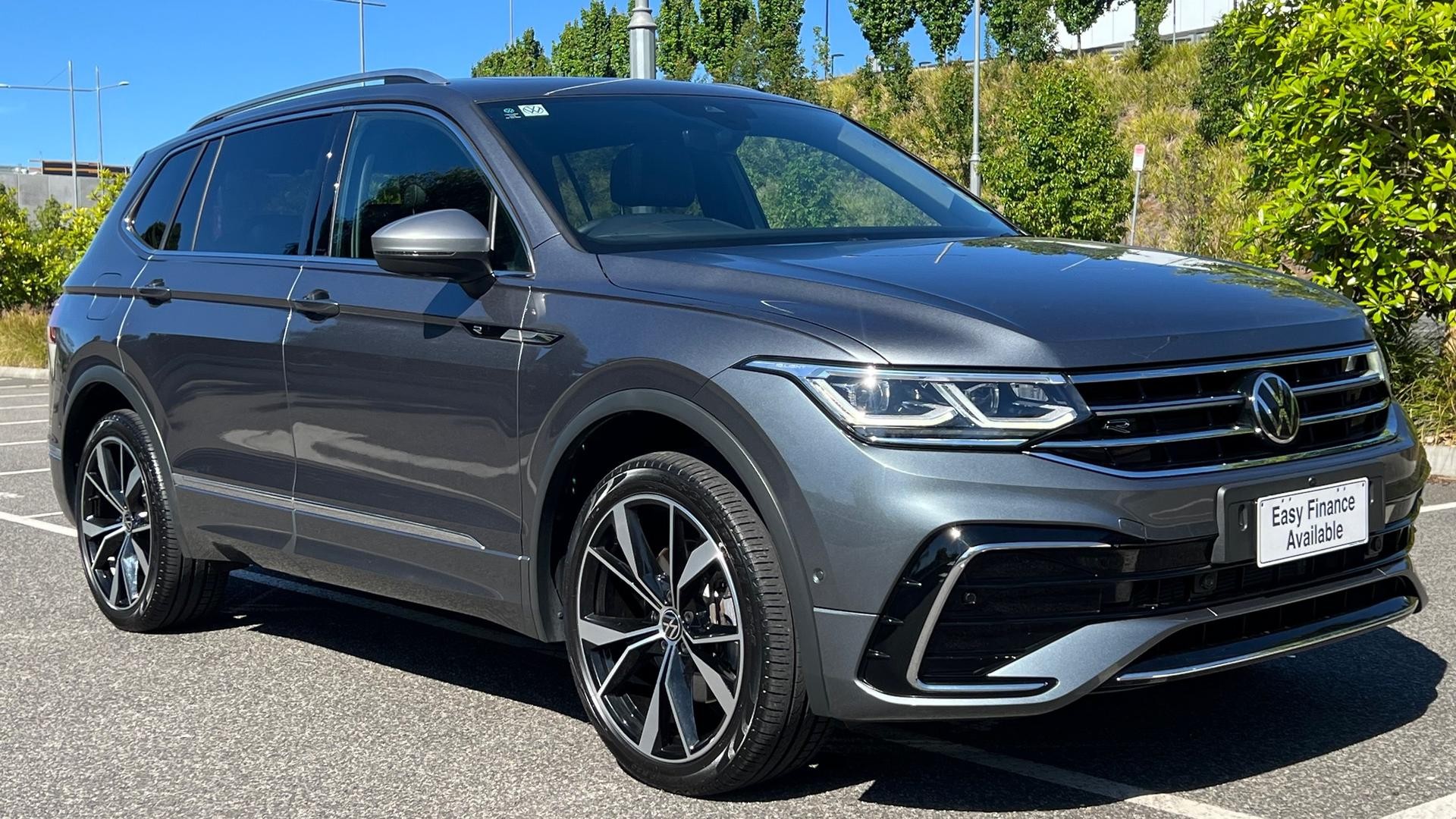 Volkswagen Tiguan image 2