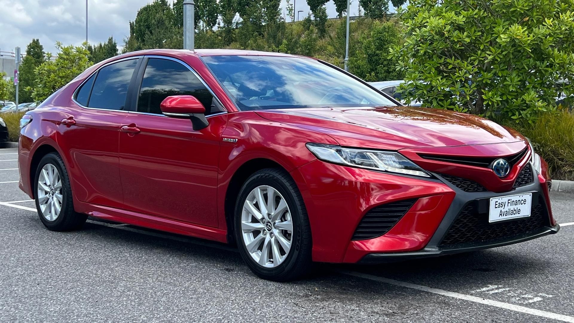 Toyota Camry image 2