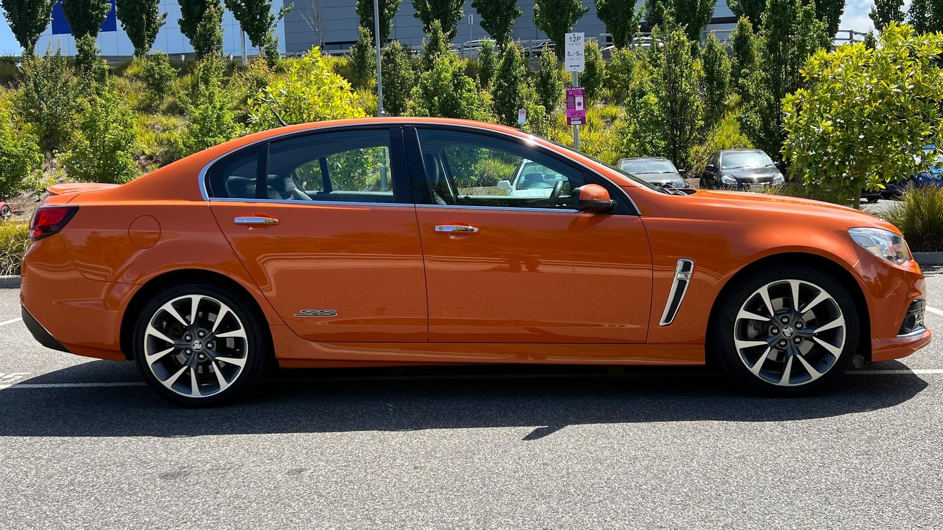 Holden Commodore image 3