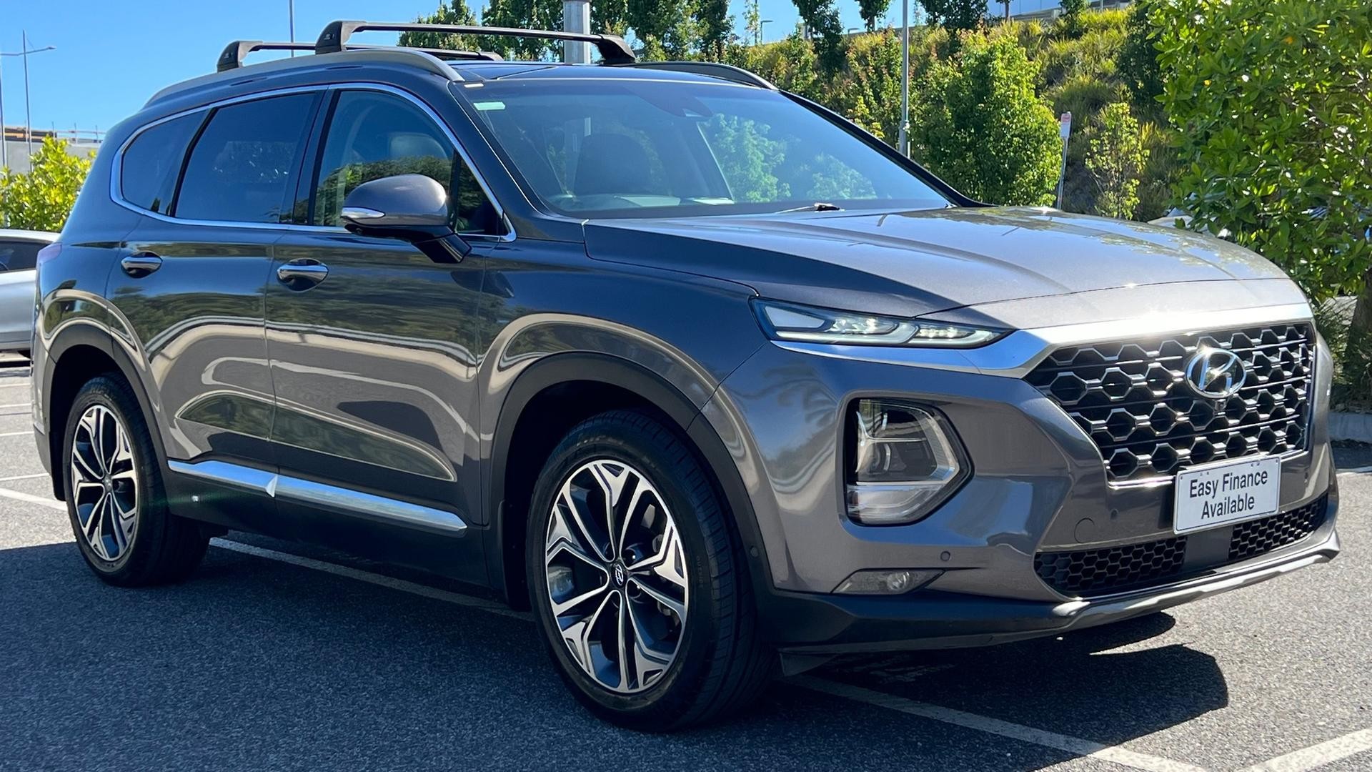 Hyundai Santa Fe image 2