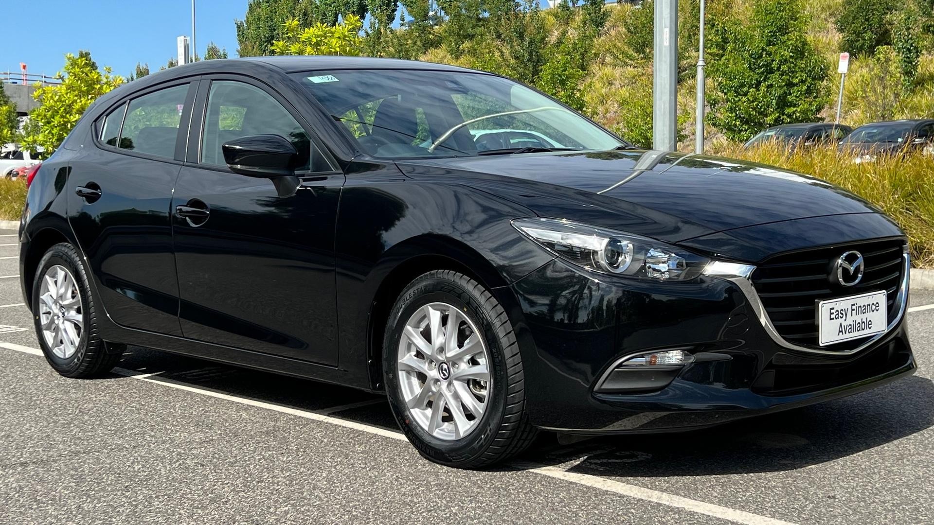 Mazda 3 image 2