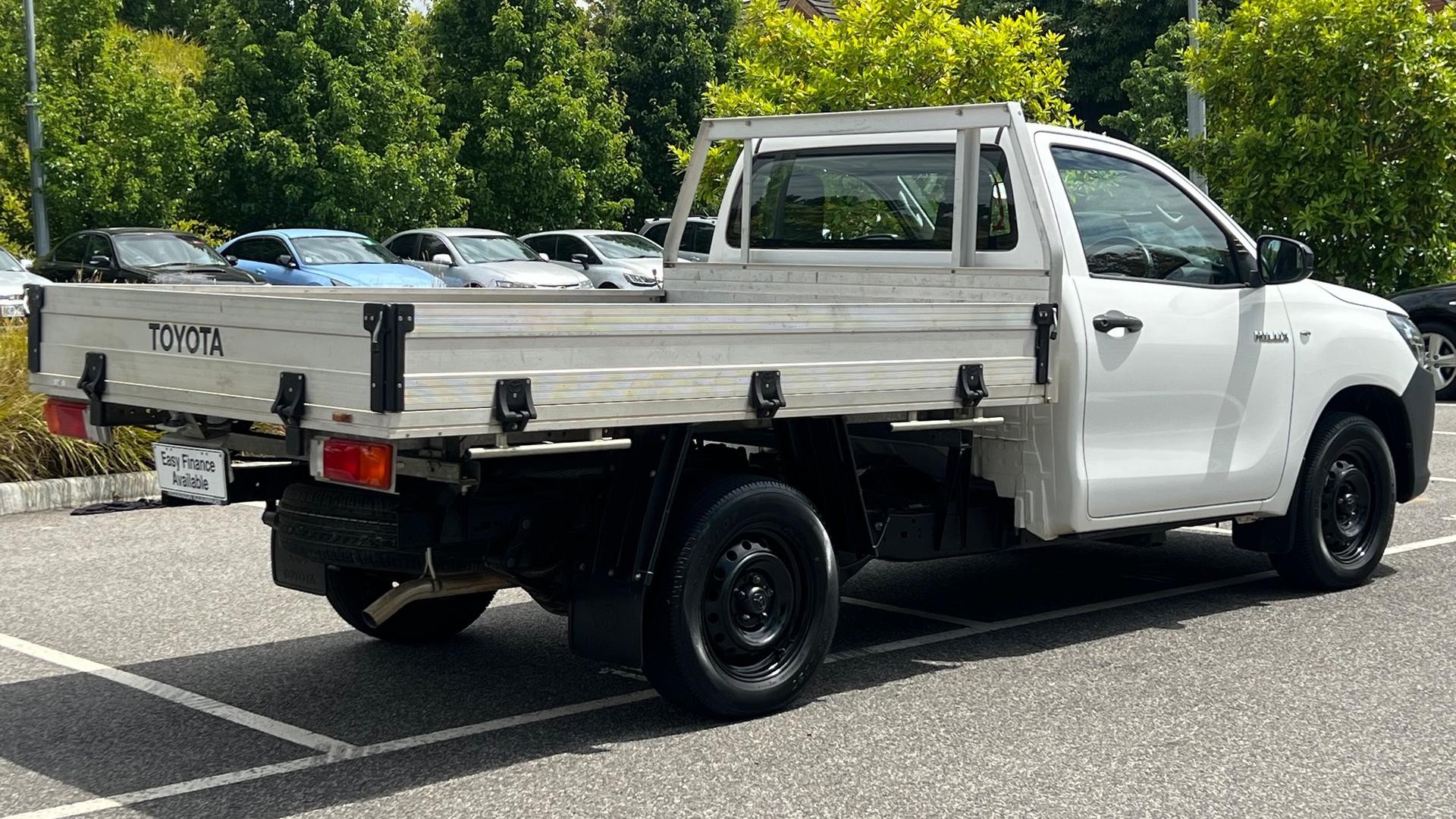 Toyota Hilux image 4