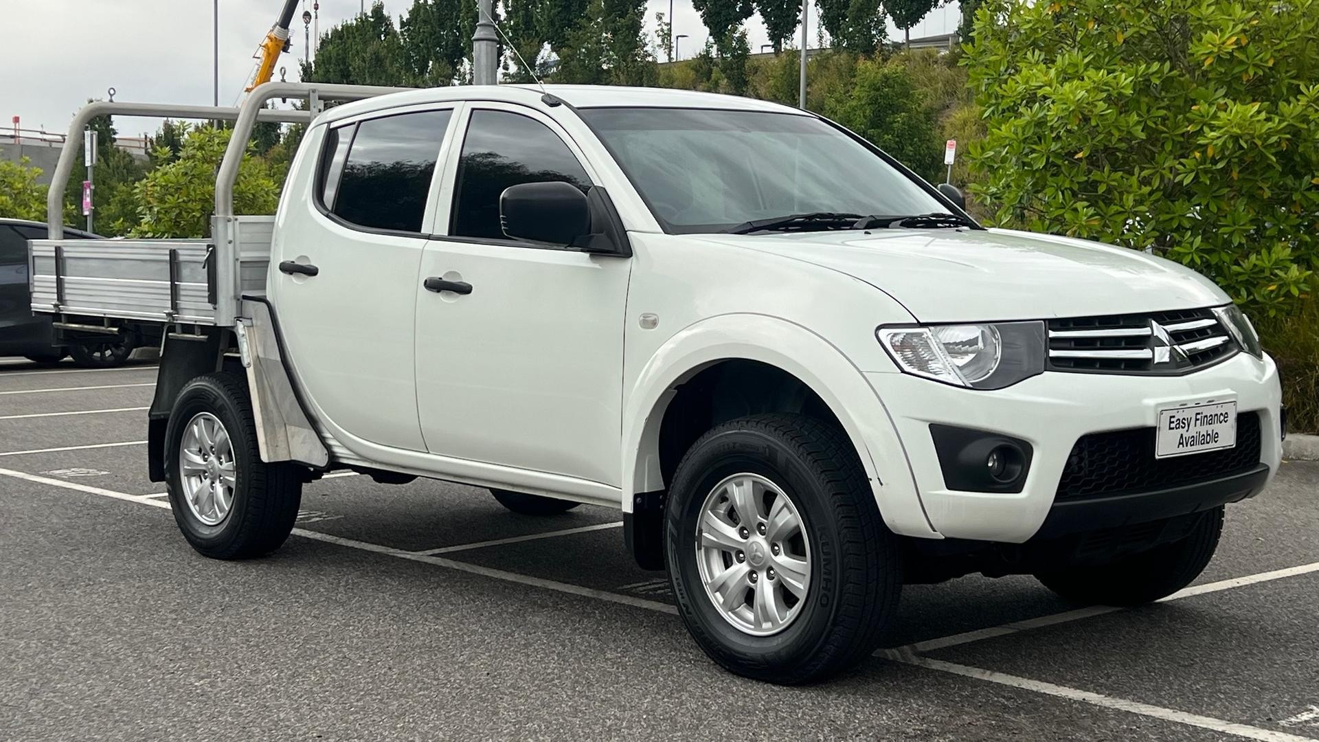 Mitsubishi Triton image 2