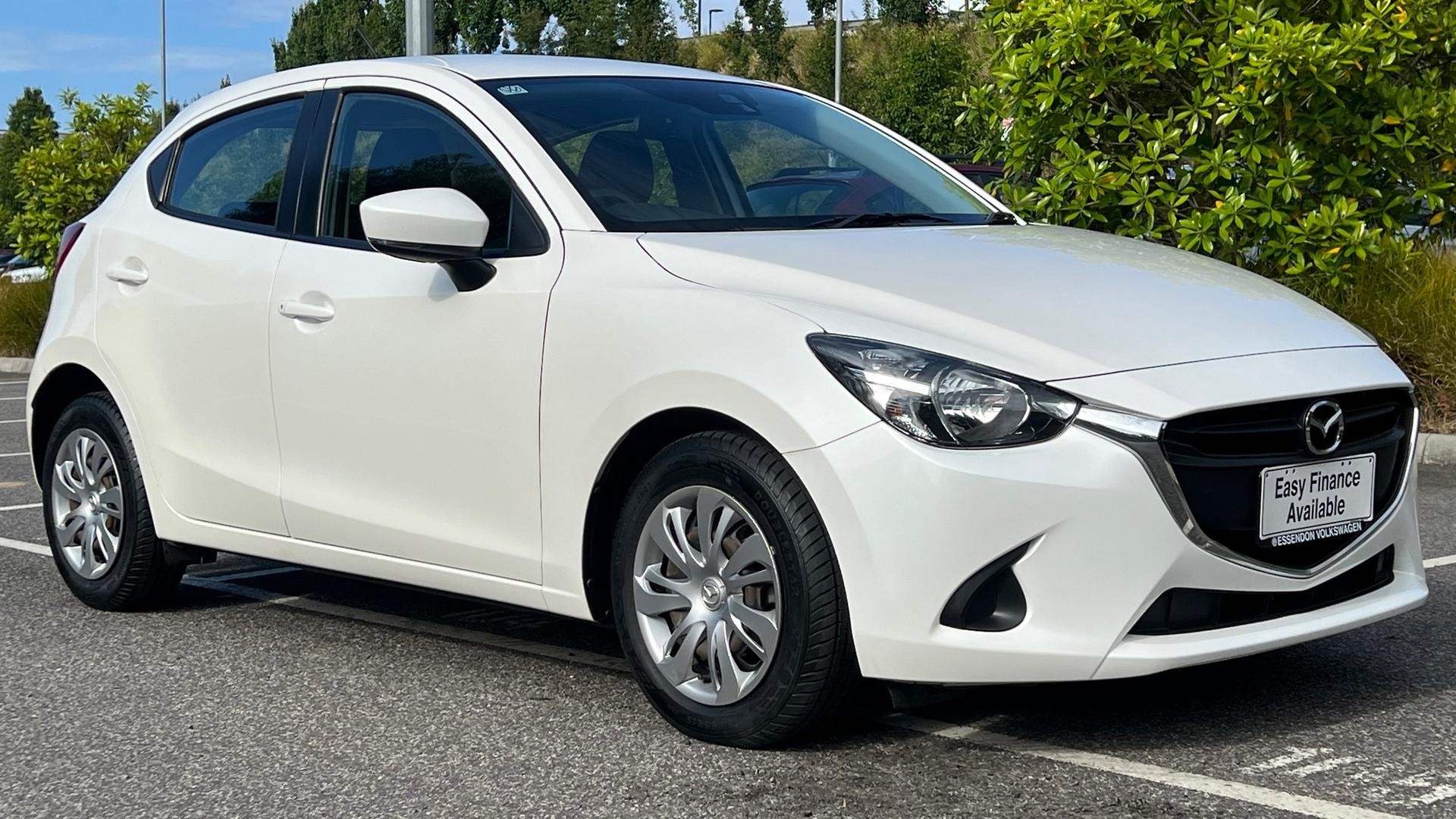 Mazda 2 image 2