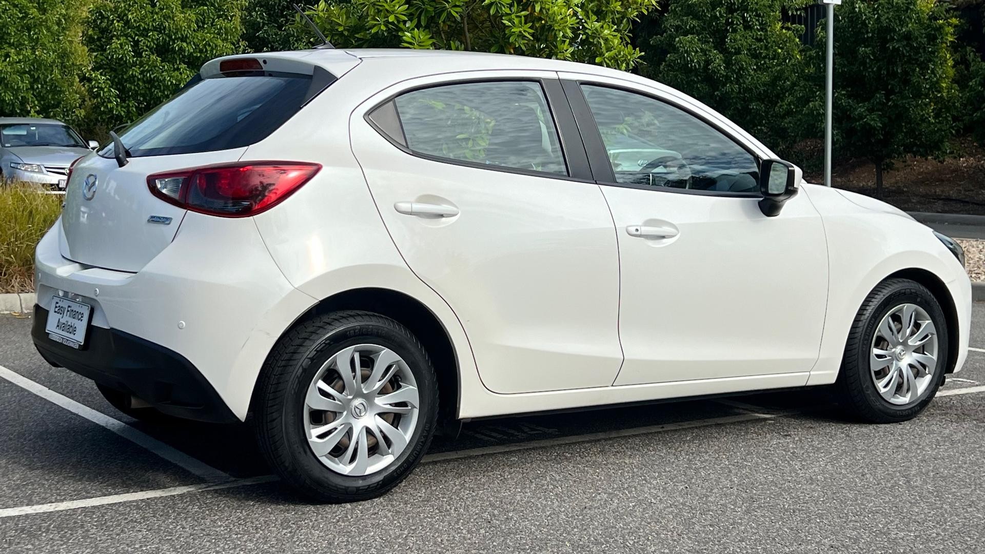 Mazda 2 image 4