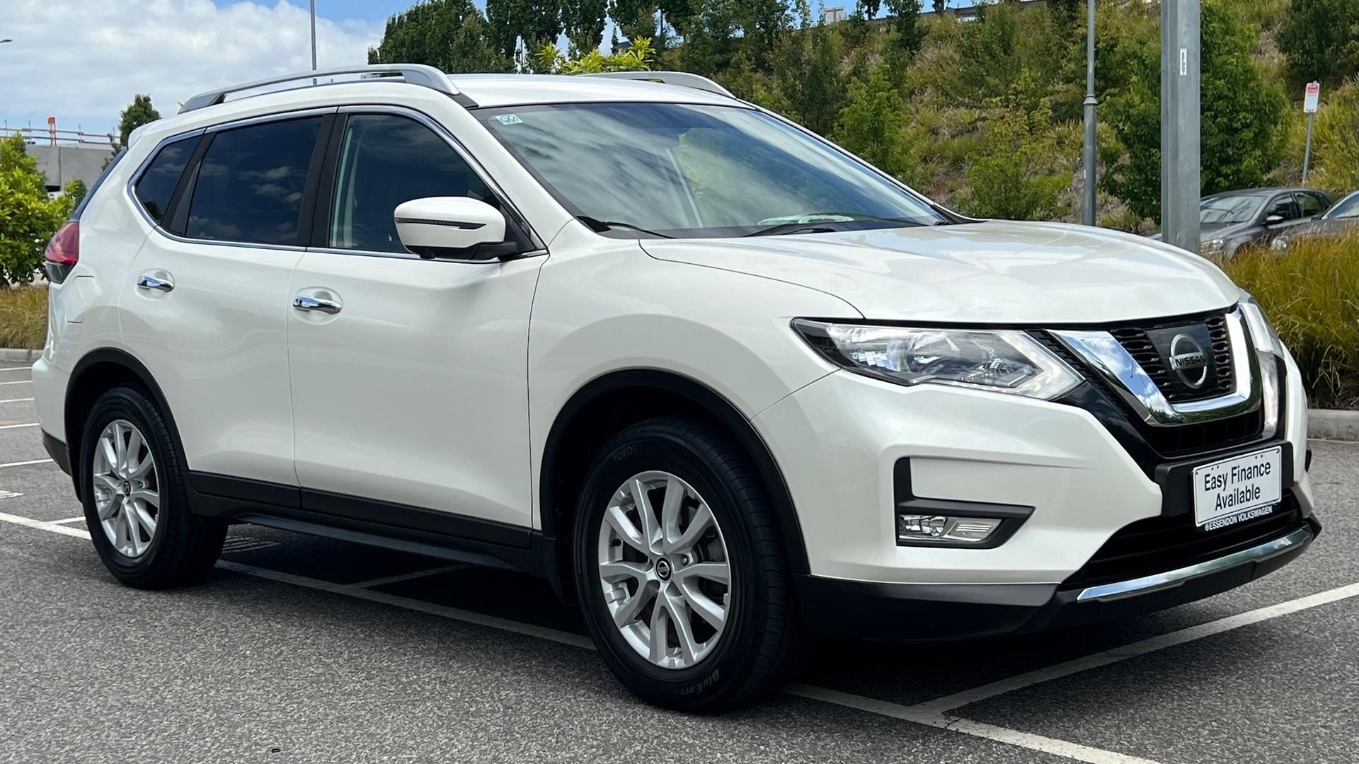 Nissan X-trail image 2