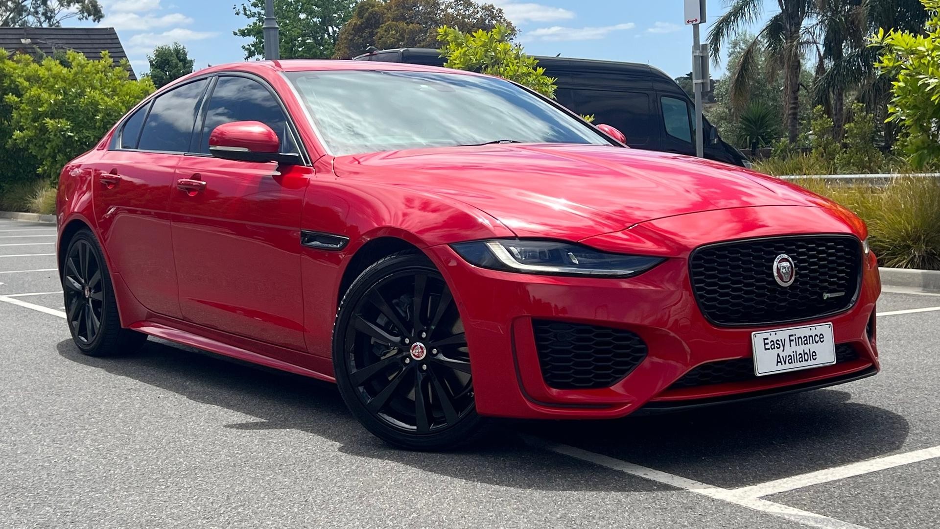 Jaguar Xe image 1