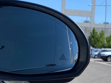 https://dvg-vehicle-assets.s3.amazonaws.com/V004679/4yj5kjeasfi7m41s3xt2ggjbj.jpg
