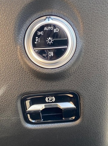 https://dvg-vehicle-assets.s3.amazonaws.com/V004679/5s2au5mixbpavz619wwv5jmap.jpg