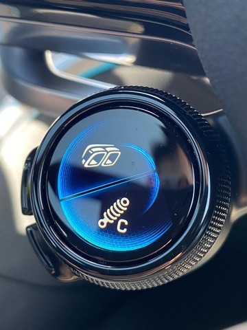 https://dvg-vehicle-assets.s3.amazonaws.com/V004679/coz9i5lchrqqo1hd9nq1a49xn.jpg
