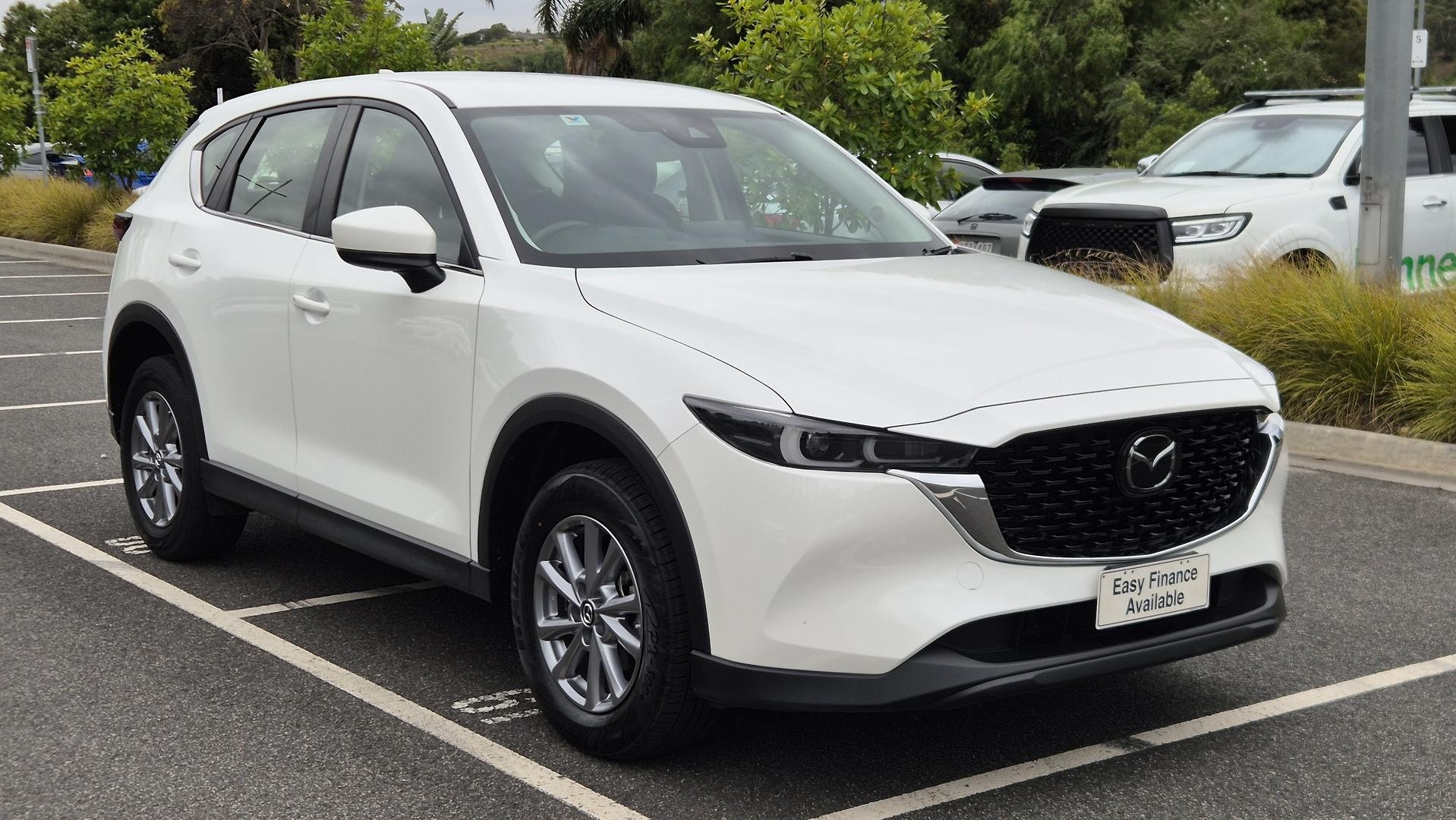 Mazda Cx-5 image 2