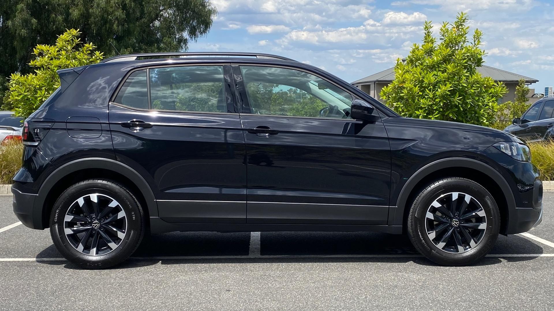 Volkswagen T-cross image 3