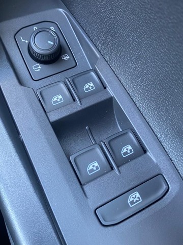 https://dvg-vehicle-assets.s3.amazonaws.com/V004704/1zdrrta8btvw3xuxxxa4q1vnz.jpg