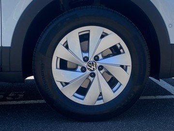 https://dvg-vehicle-assets.s3.amazonaws.com/V004704/4325n4zy8f1pjv2c6e9tyqdxi.jpg