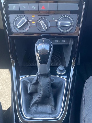 https://dvg-vehicle-assets.s3.amazonaws.com/V004704/a3htf5wqvsevp97y5ix3drv6q.jpg