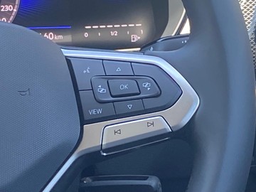 https://dvg-vehicle-assets.s3.amazonaws.com/V004704/d7shp9eqzzi70xx0vot59degi.jpg