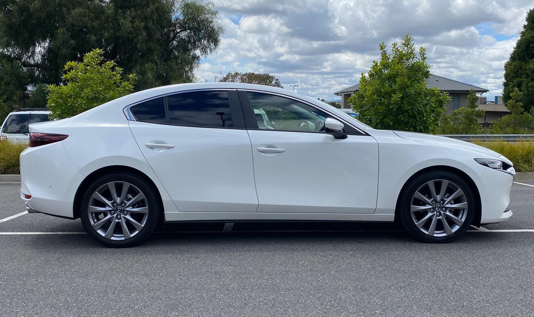 Mazda 3 image 3