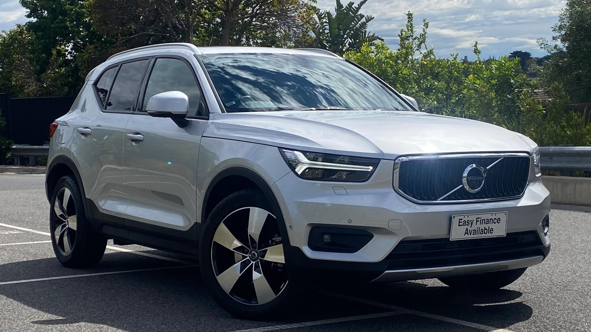 Volvo Xc40 image 1