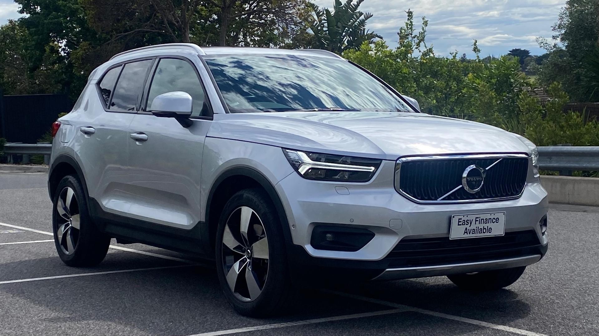 Volvo Xc40 image 2