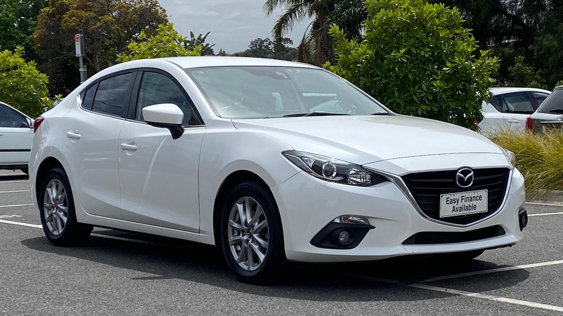 Mazda 3 image 2