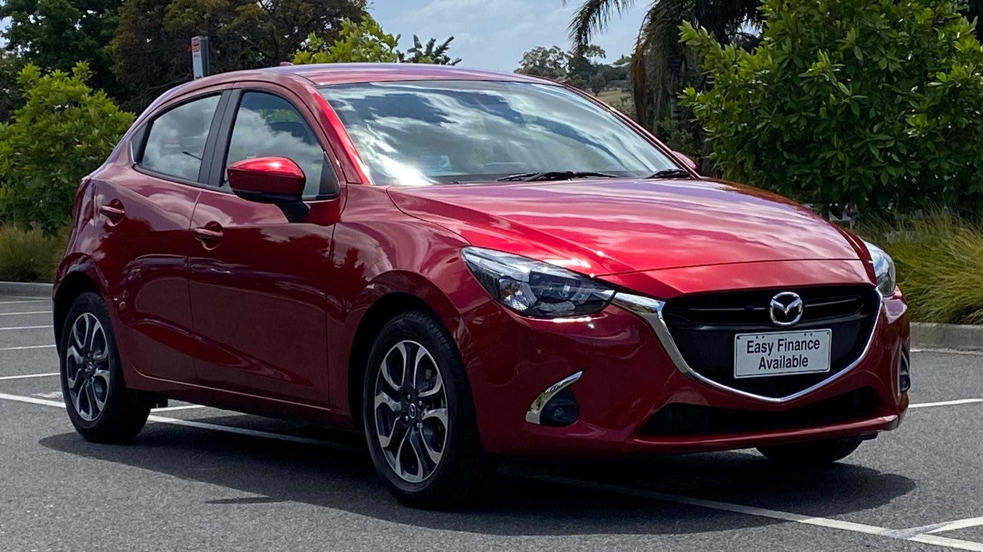 Mazda 2 image 2