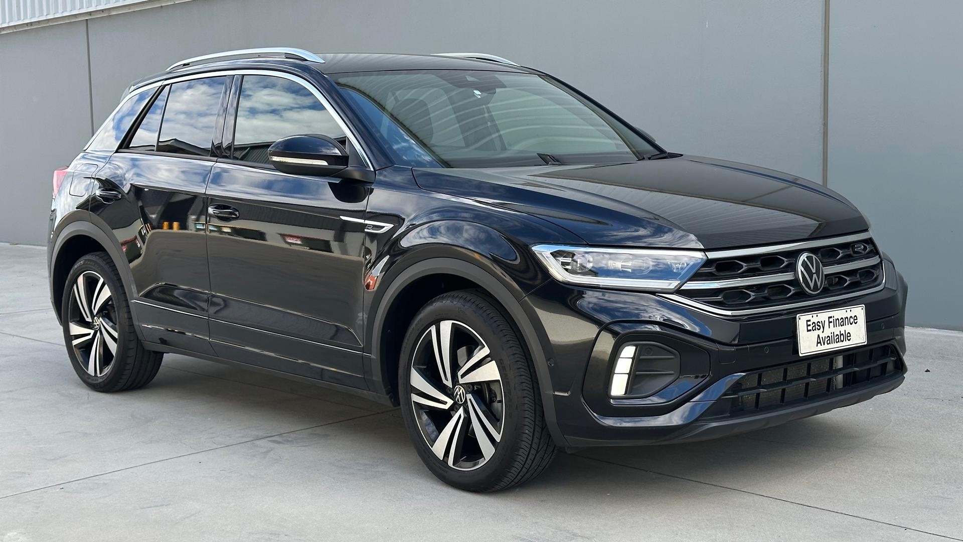 Volkswagen T-roc image 2