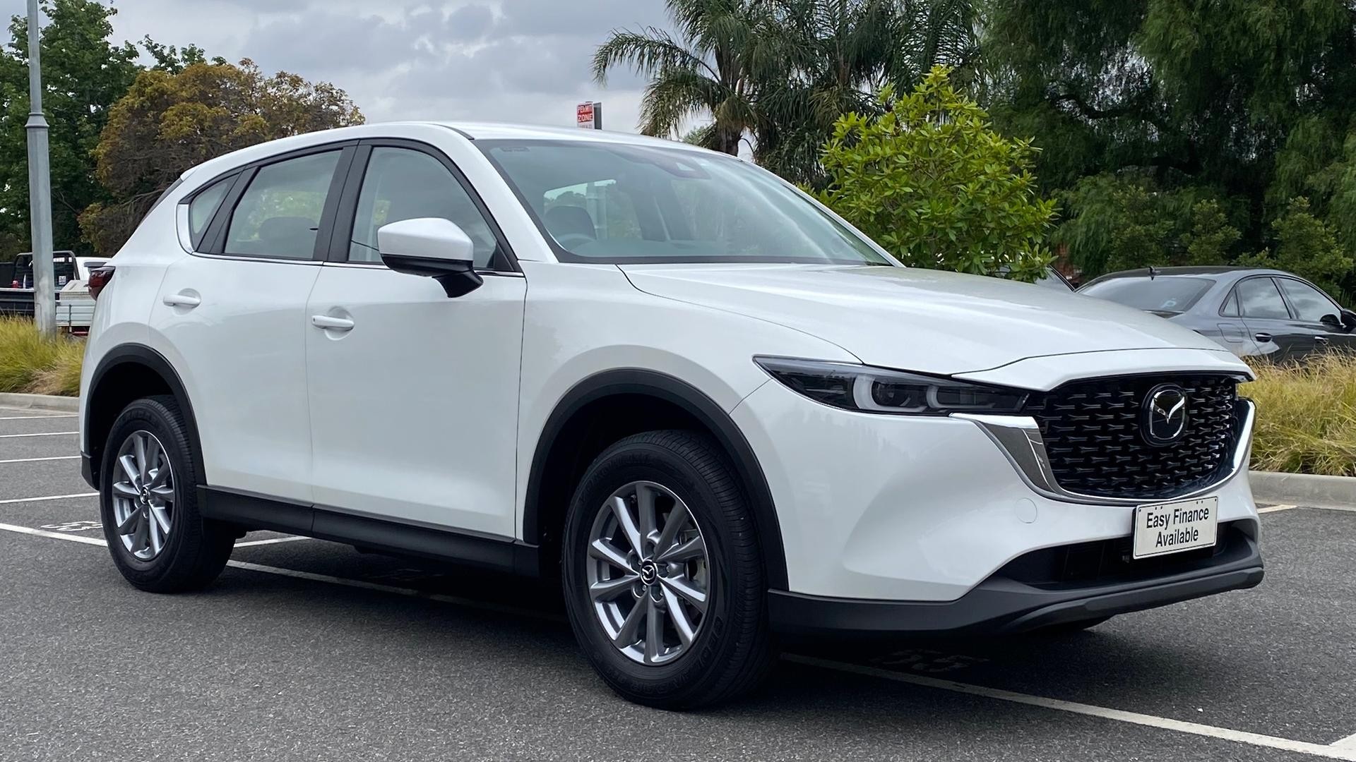 Mazda Cx-5 image 2