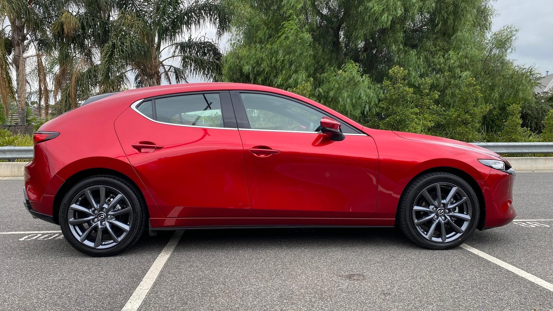 Mazda 3 image 3