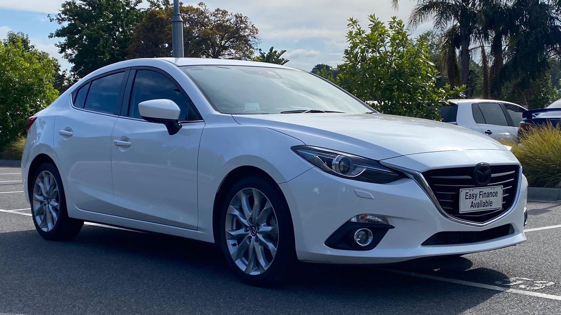 Mazda 3 image 2