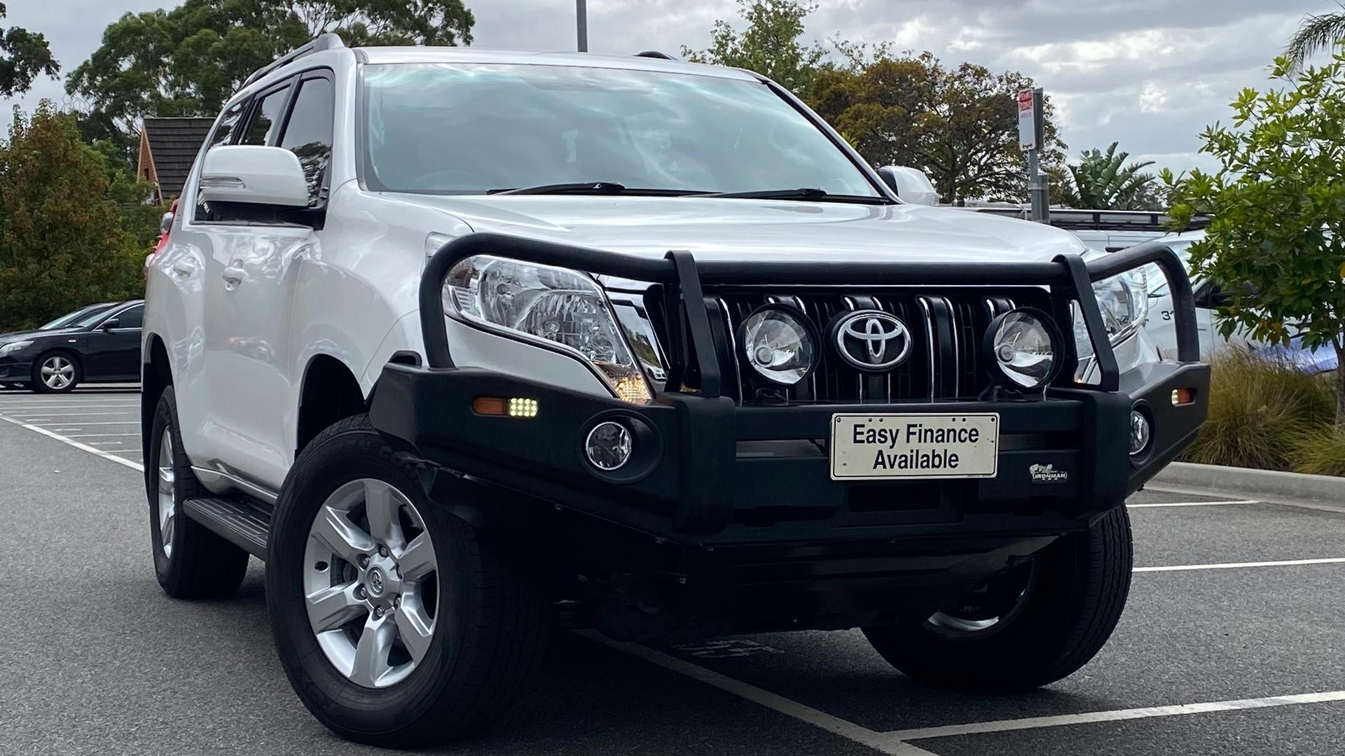 Toyota Landcruiser Prado image 1