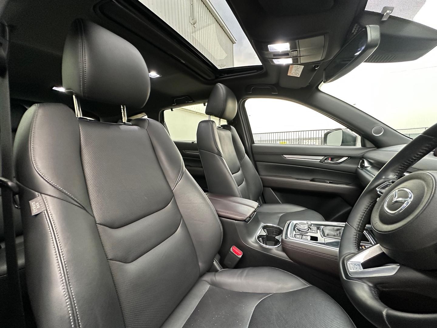 Mazda Cx-8 image 4
