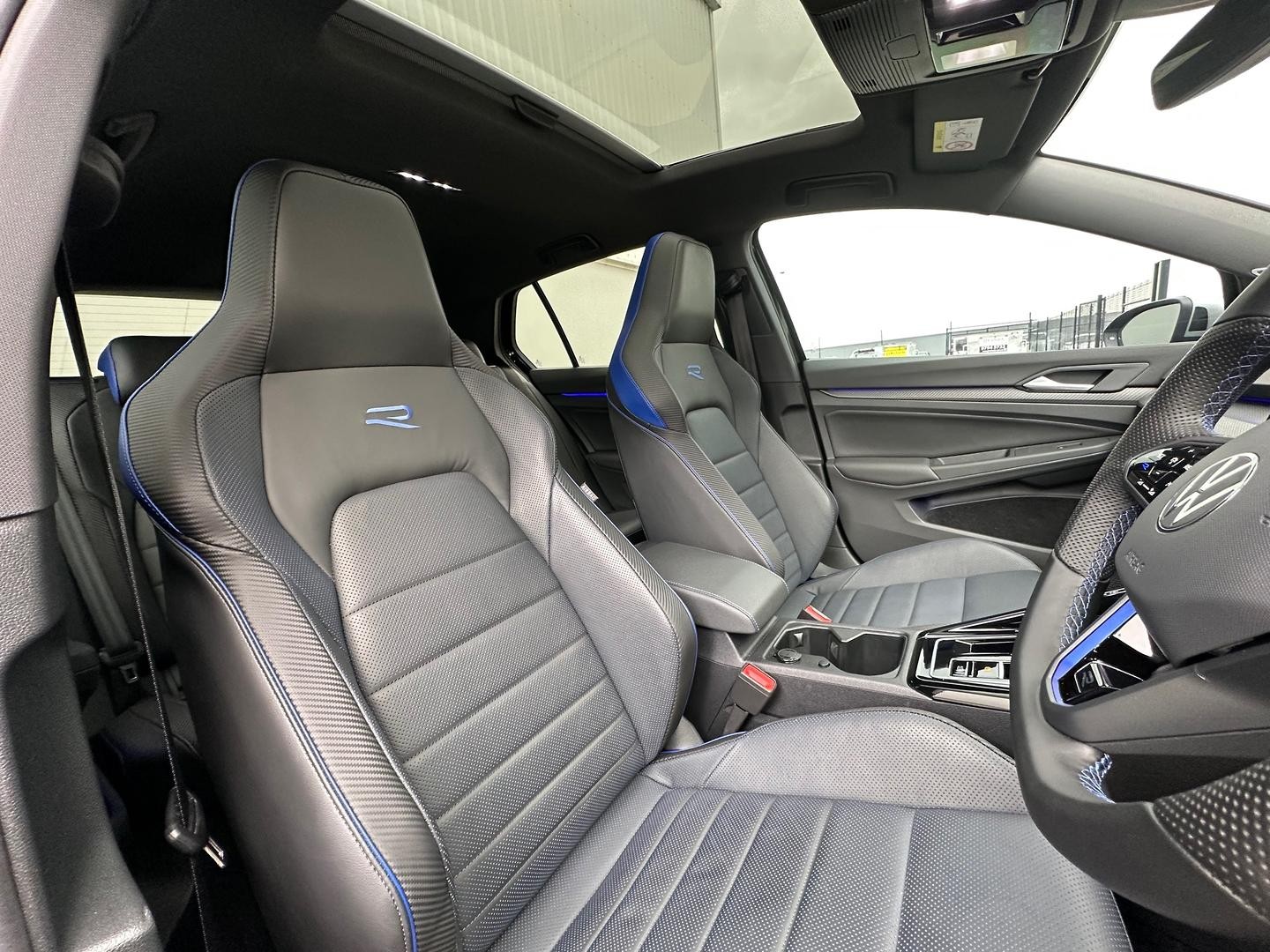 Volkswagen Golf image 4