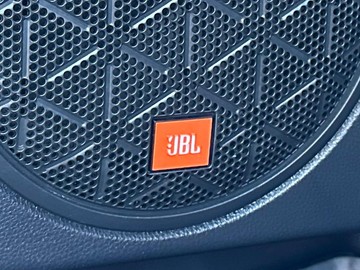 https://dvg-vehicle-assets.s3.amazonaws.com/V005102/5o9u3qet9lojre6ys7fysf0dk.jpg