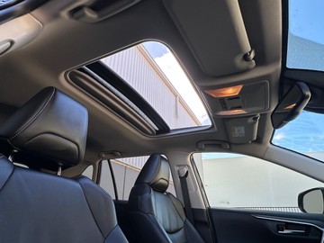 https://dvg-vehicle-assets.s3.amazonaws.com/V005102/8hvns35mbndng8glvky356m6y.jpg