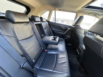 https://dvg-vehicle-assets.s3.amazonaws.com/V005102/e8pw5c8fv5duopi3ct2iq7wyw.jpg
