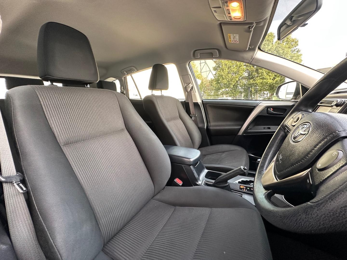 Toyota Rav4 image 4
