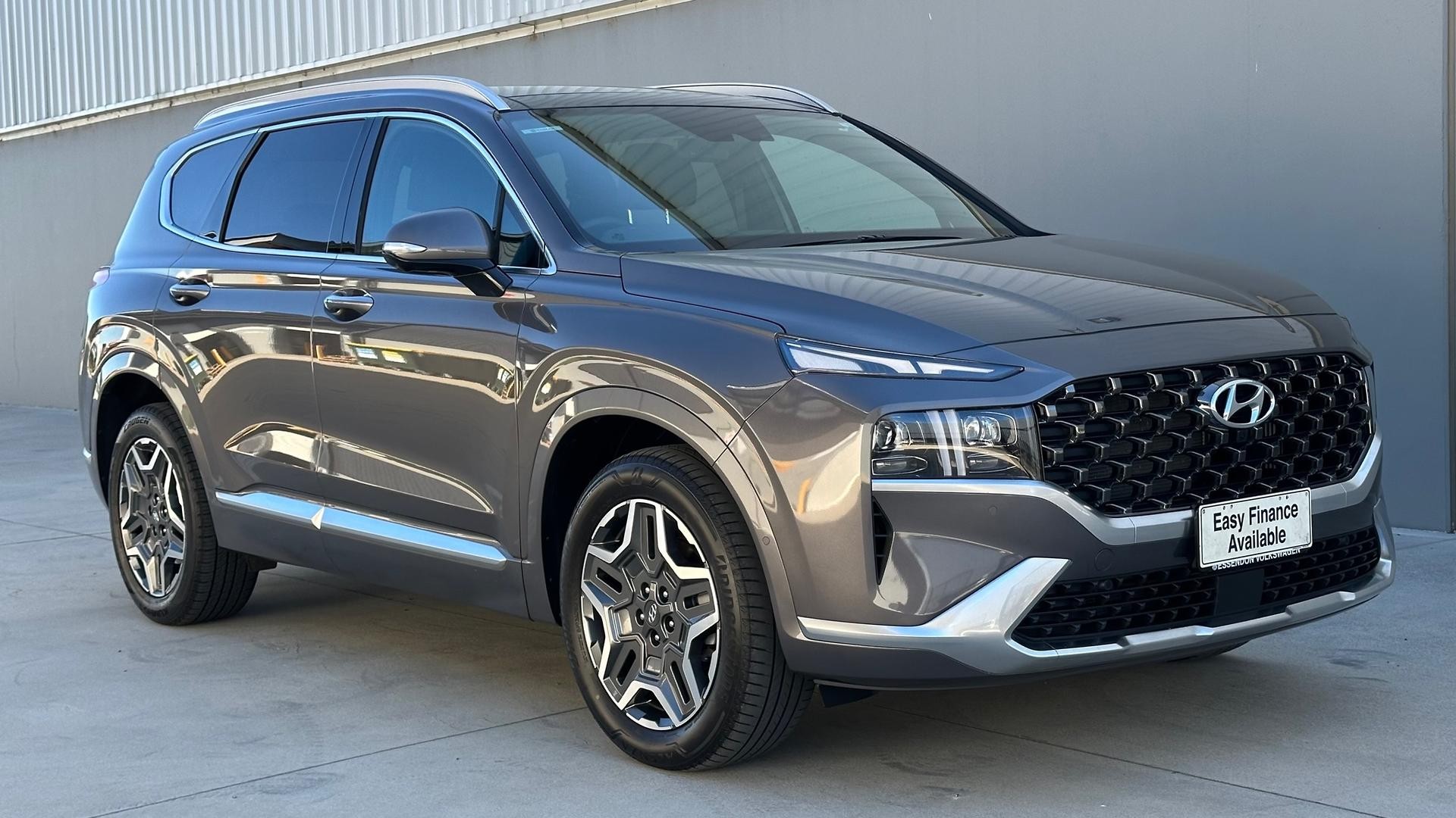 Hyundai Santa Fe image 2