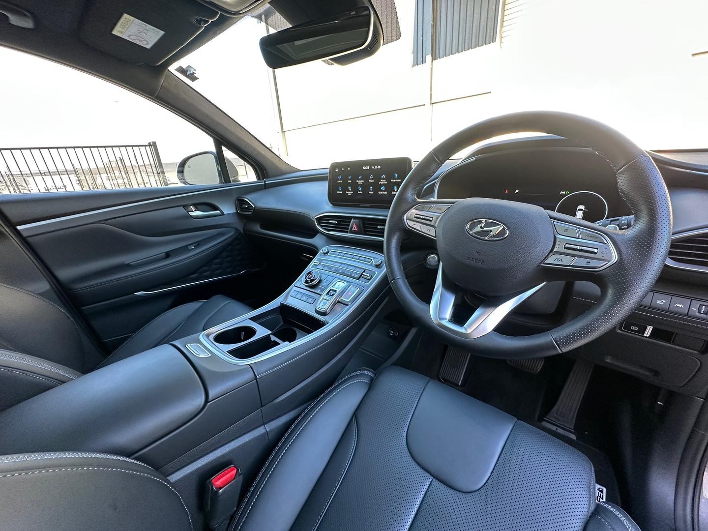 Hyundai Santa Fe image 3