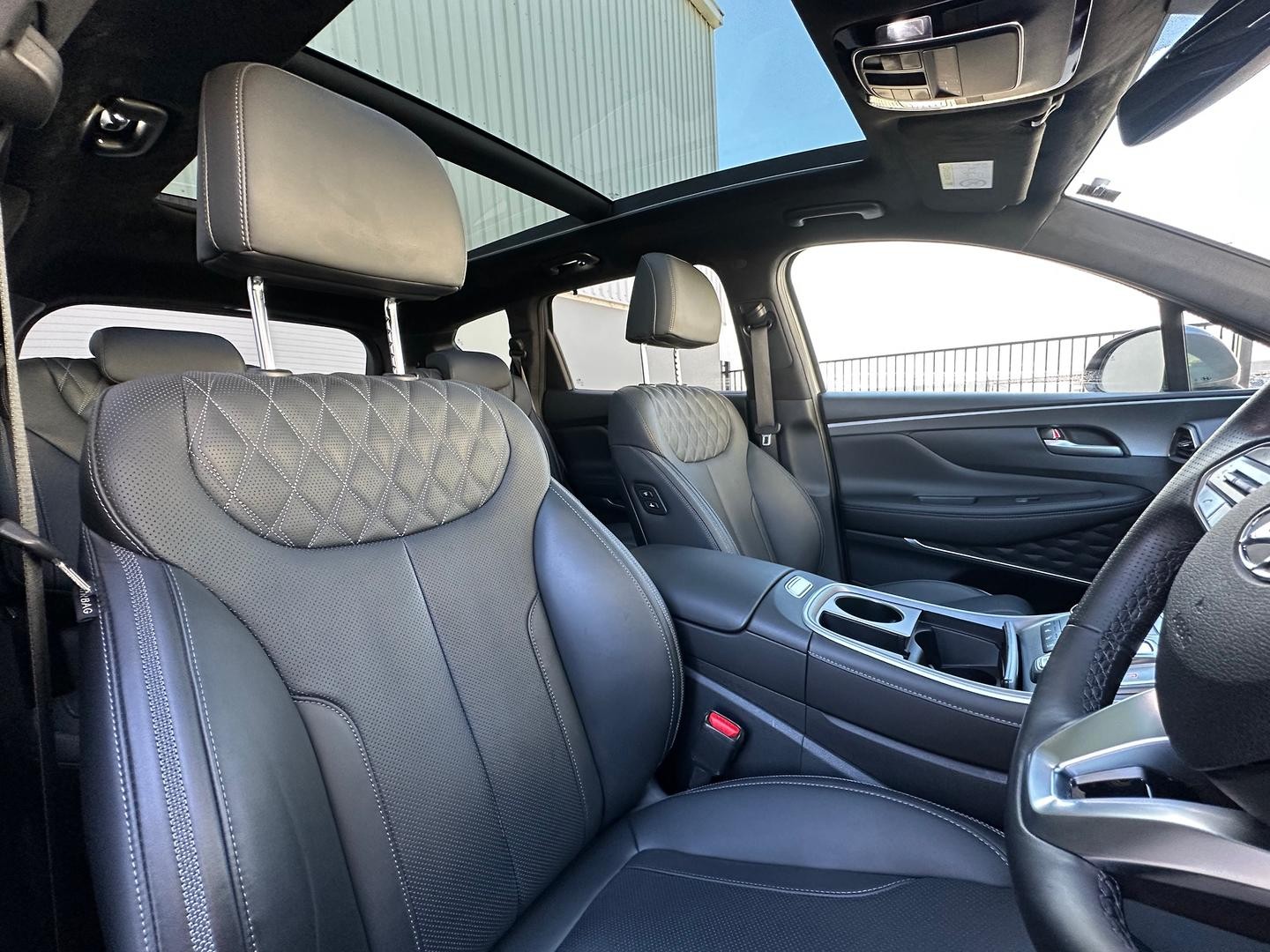 Hyundai Santa Fe image 4